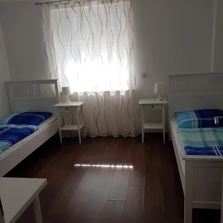 Gaestehaus Ditz Quarto em Acomodações Particulares *